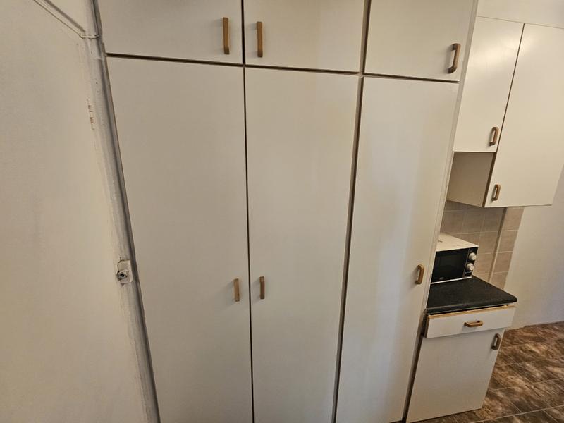 To Let 1 Bedroom Property for Rent in Rondebosch Western Cape